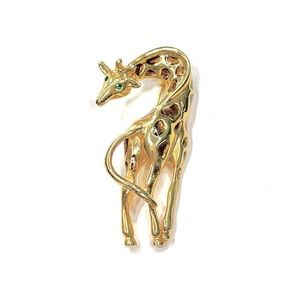 Gold Giraffe Pin Brooch